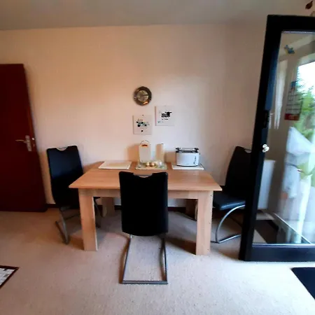 Relaxing In With Furnished Garden Apartment